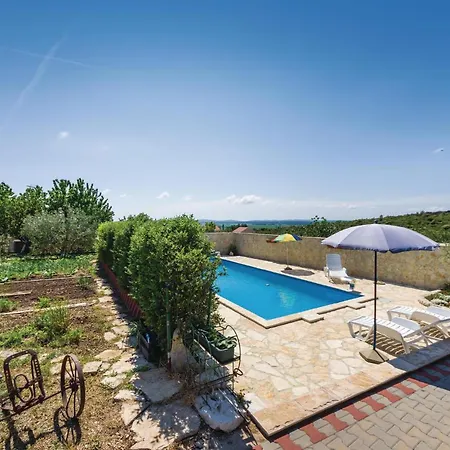 Gorgeous In With View Apartment